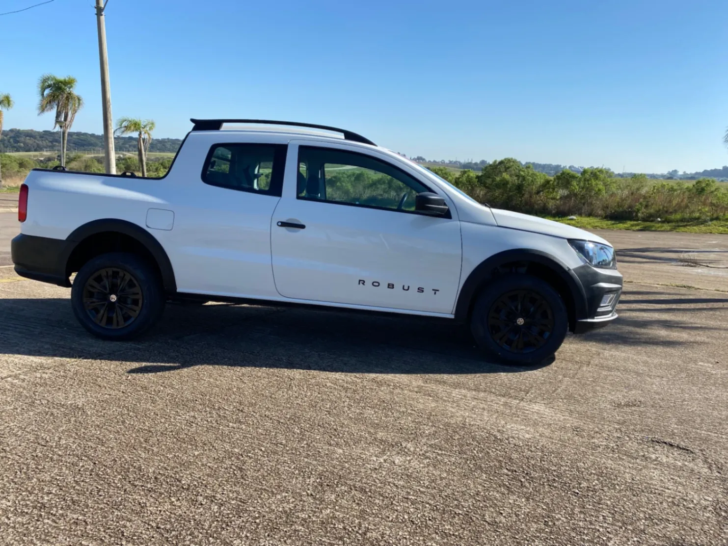 VOLKSWAGEN SAVEIRO ROBUST 1.6 TOTAL FLEX 16V CD 2023 - foto 9