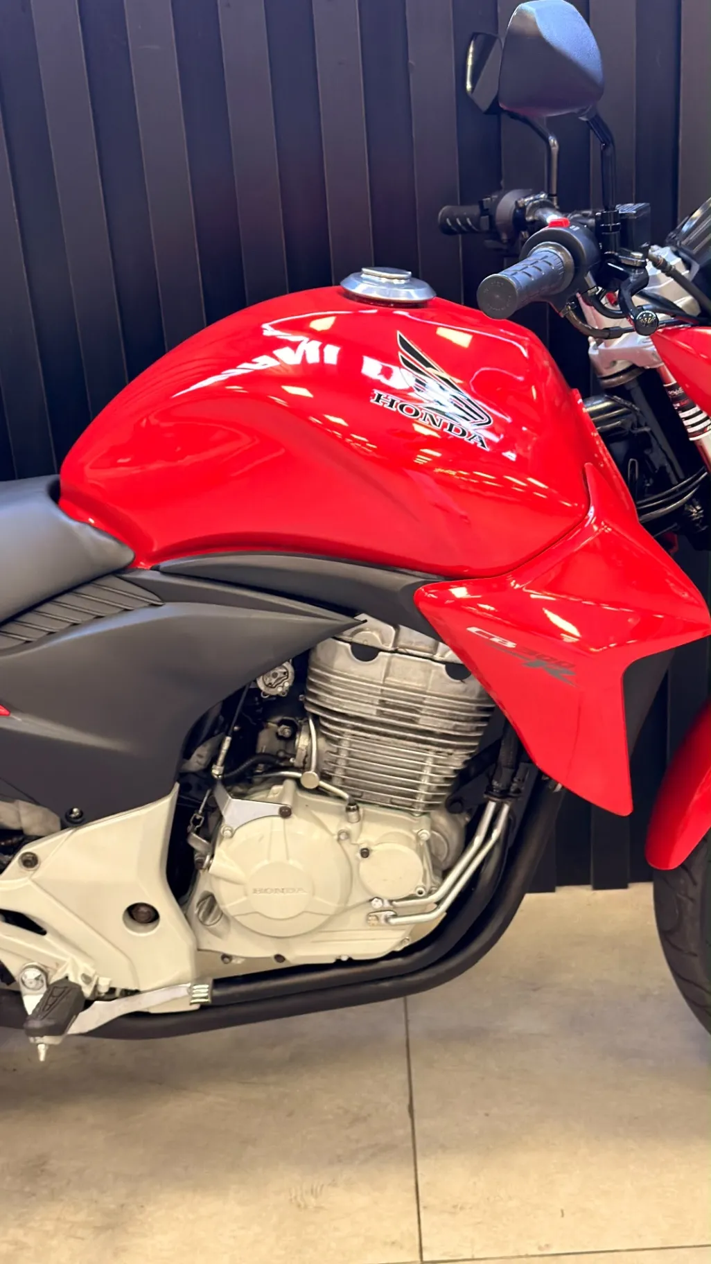 HONDA CB 300R/ 300R FLEX 2013 - foto 8