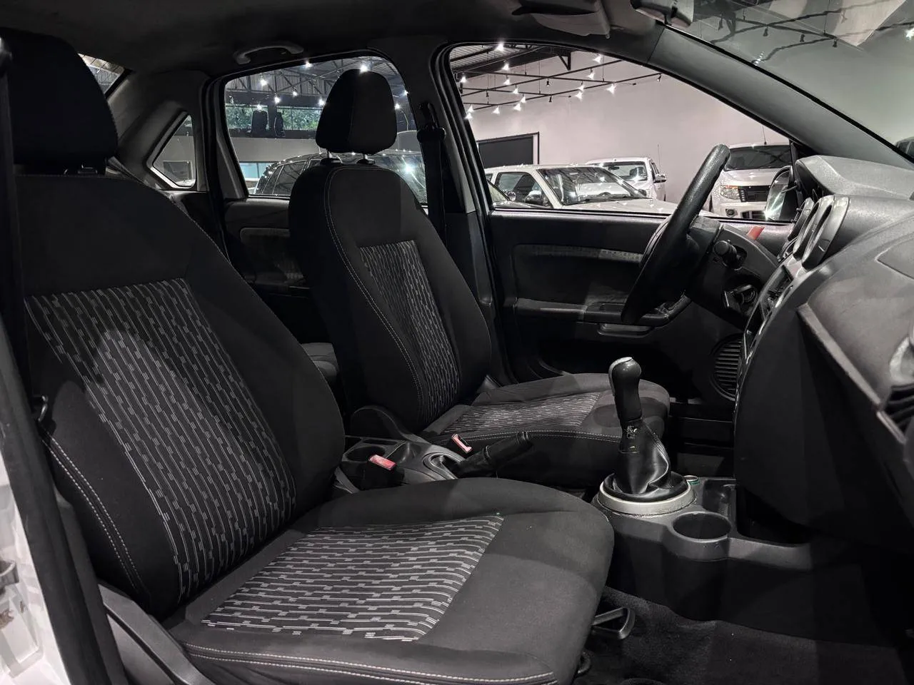 FORD FIESTA SEDAN SE 1.6 8V FLEX 4P 2013 - foto 5