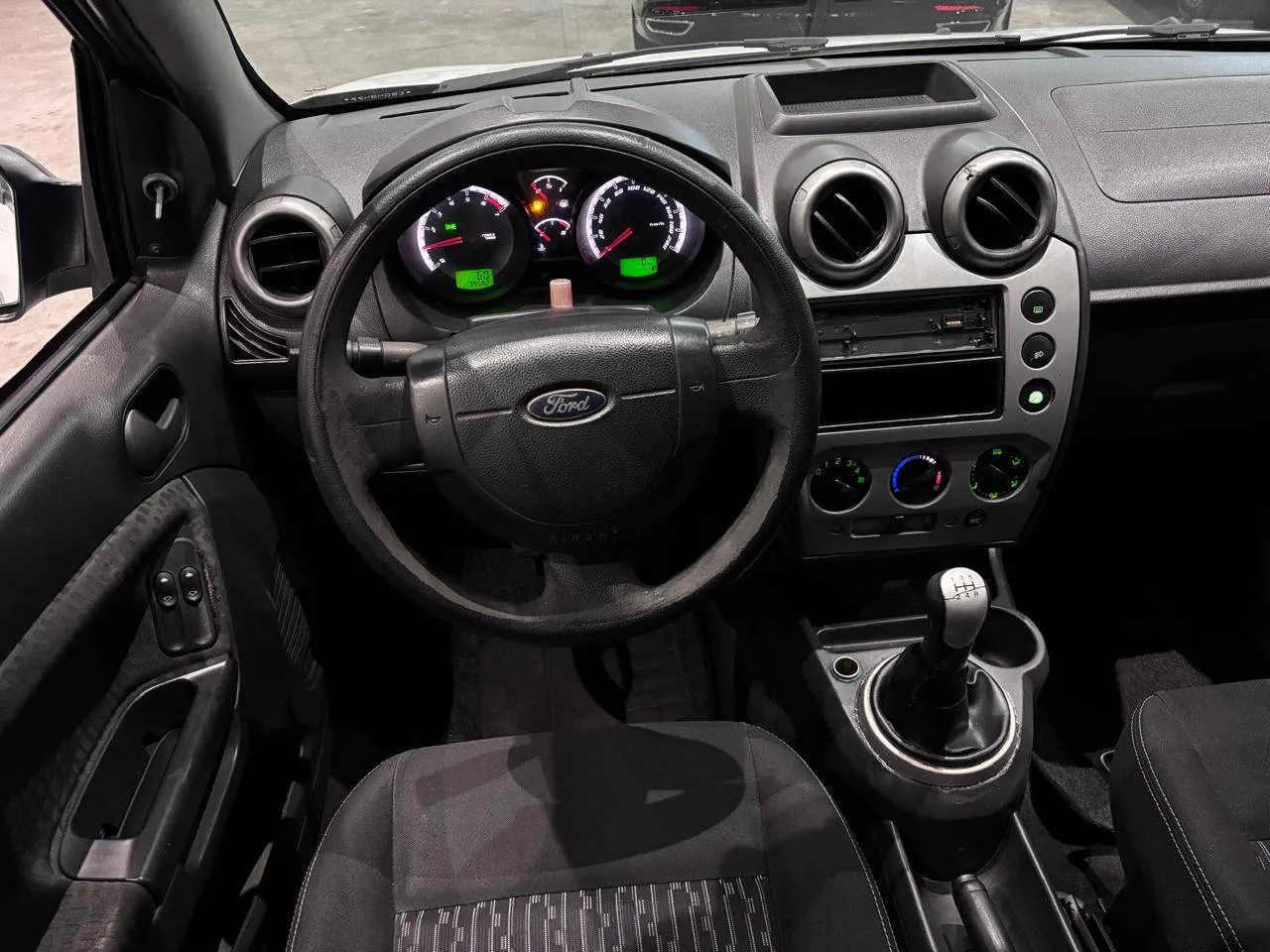 FORD FIESTA SEDAN SE 1.6 8V FLEX 4P 2013 - foto 4