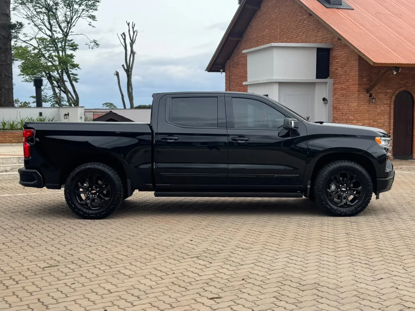 CHEVROLET SILVERADO HIGH COUNTRY 5.3 V8 AWD AUT. 2023 - foto 3