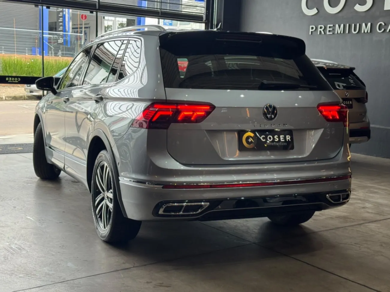 VOLKSWAGEN TIGUAN ALLSPAC R-LINE 300 TSI 2.0 2024 - foto 2