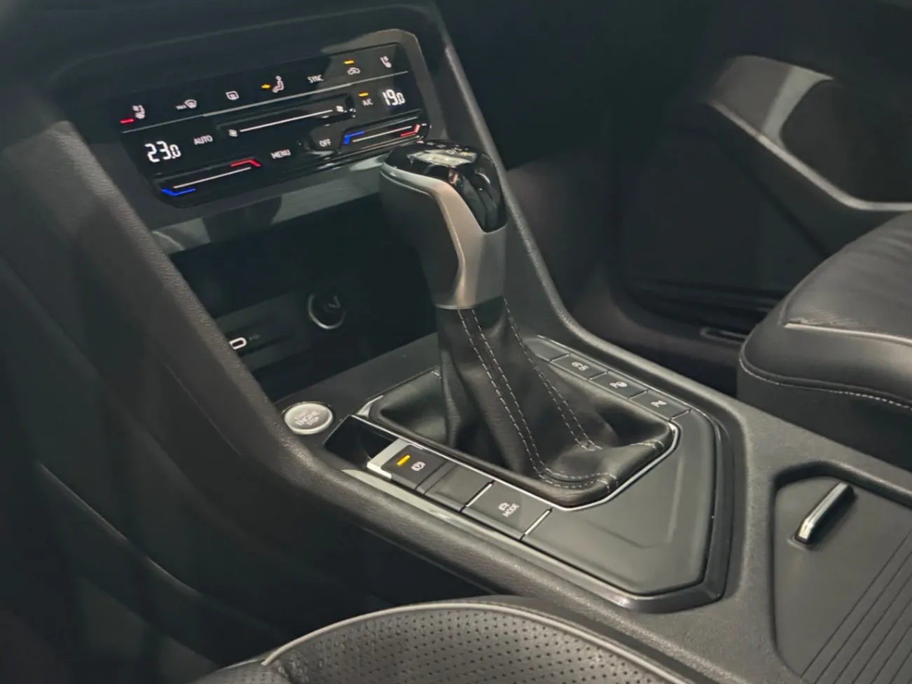 VOLKSWAGEN TIGUAN ALLSPAC R-LINE 300 TSI 2.0 2024 - foto 7