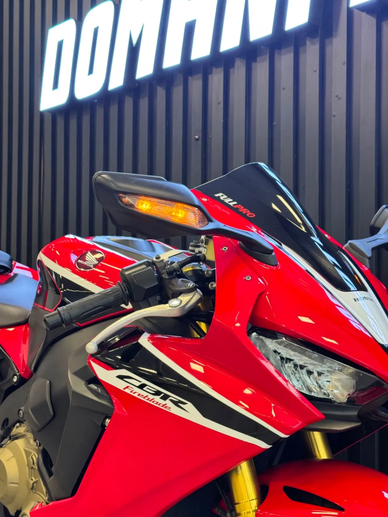HONDA CBR 1000 RR Fireblade 2018 - foto 3