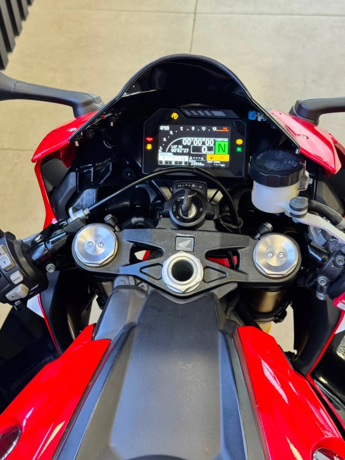 HONDA CBR 1000 RR Fireblade 2018 - foto 14