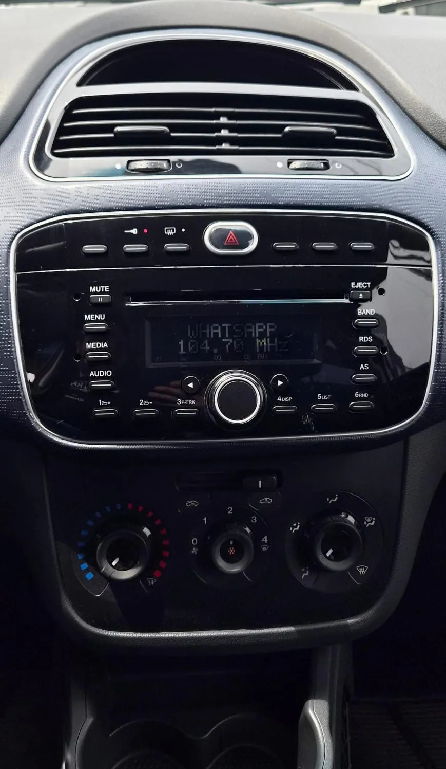 FIAT PUNTO ATTRACTIVE 1.4 FIRE FLEX 8V 5P 2016 - foto 7