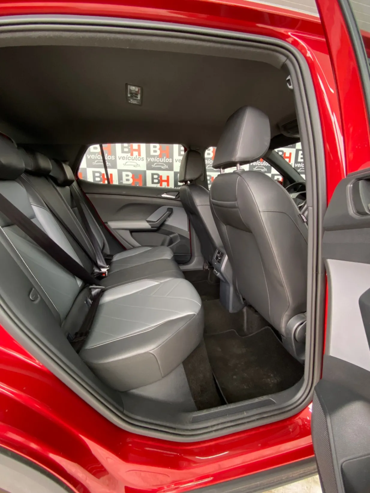 VOLKSWAGEN T-CROSS COMFOR. 200 TSI 1.0 FLEX 5P AUT. 2024 - foto 4