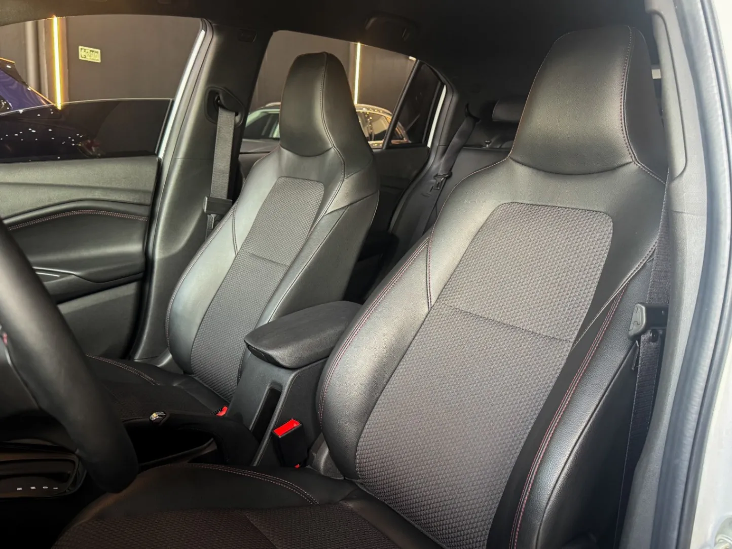 CHEVROLET ONIX HATCH RS 1.0 TB 12V FLEX 5P AUT. 2025 - foto 7