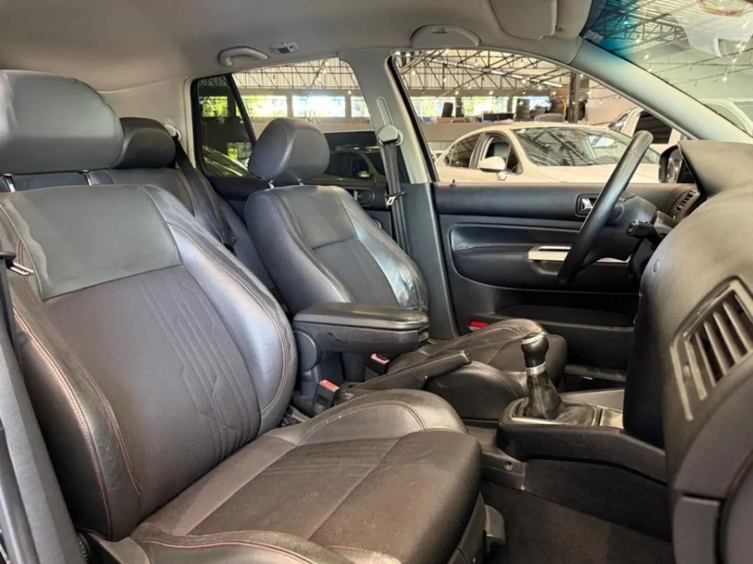 VOLKSWAGEN GOLF SPORTLINE 1.6 MI TOTAL FLEX 8V 4P 2012 - foto 4