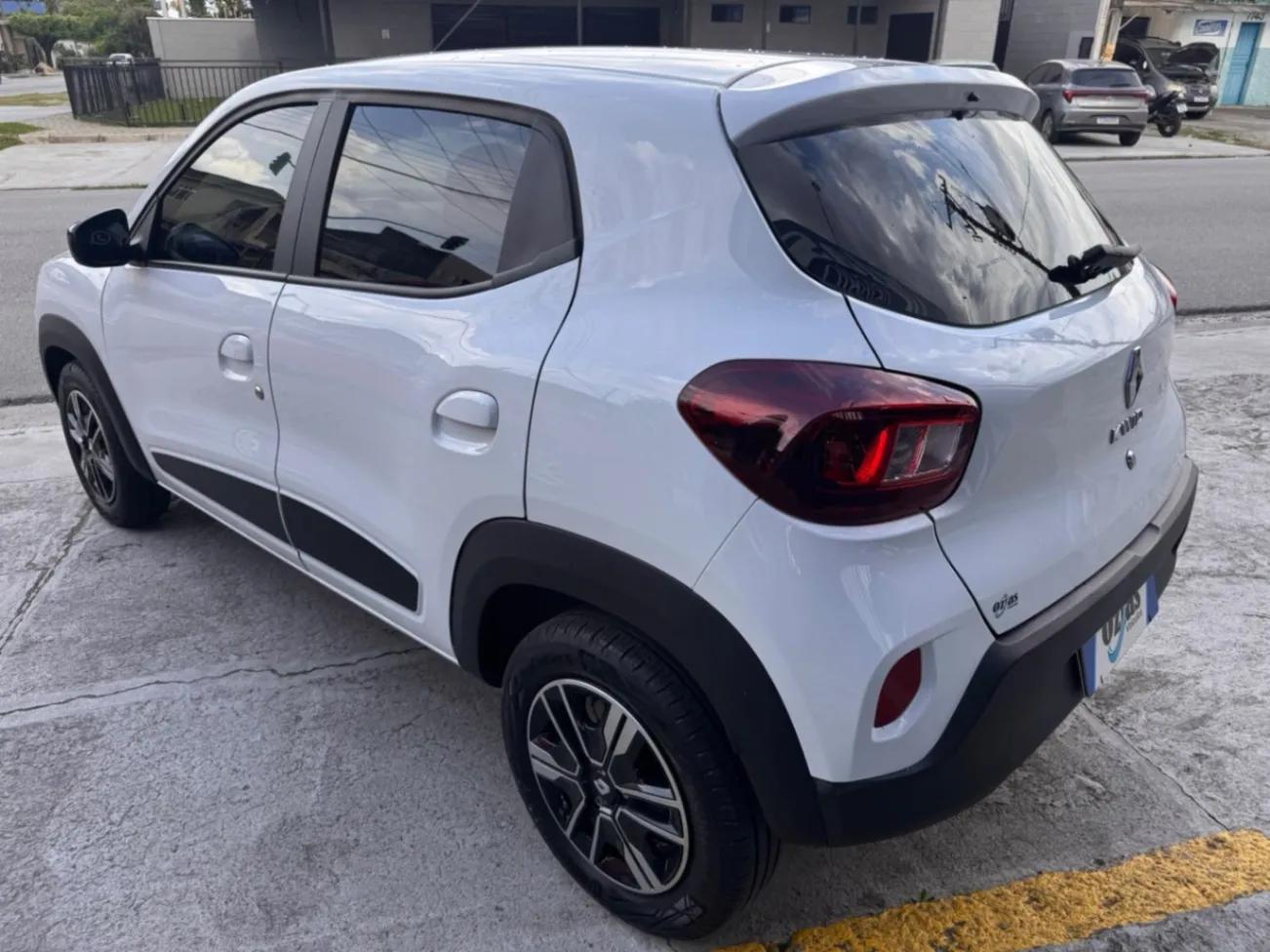 RENAULT KWID INTENSE 1.0 FLEX 12V 5P MEC. 2023 - foto 4
