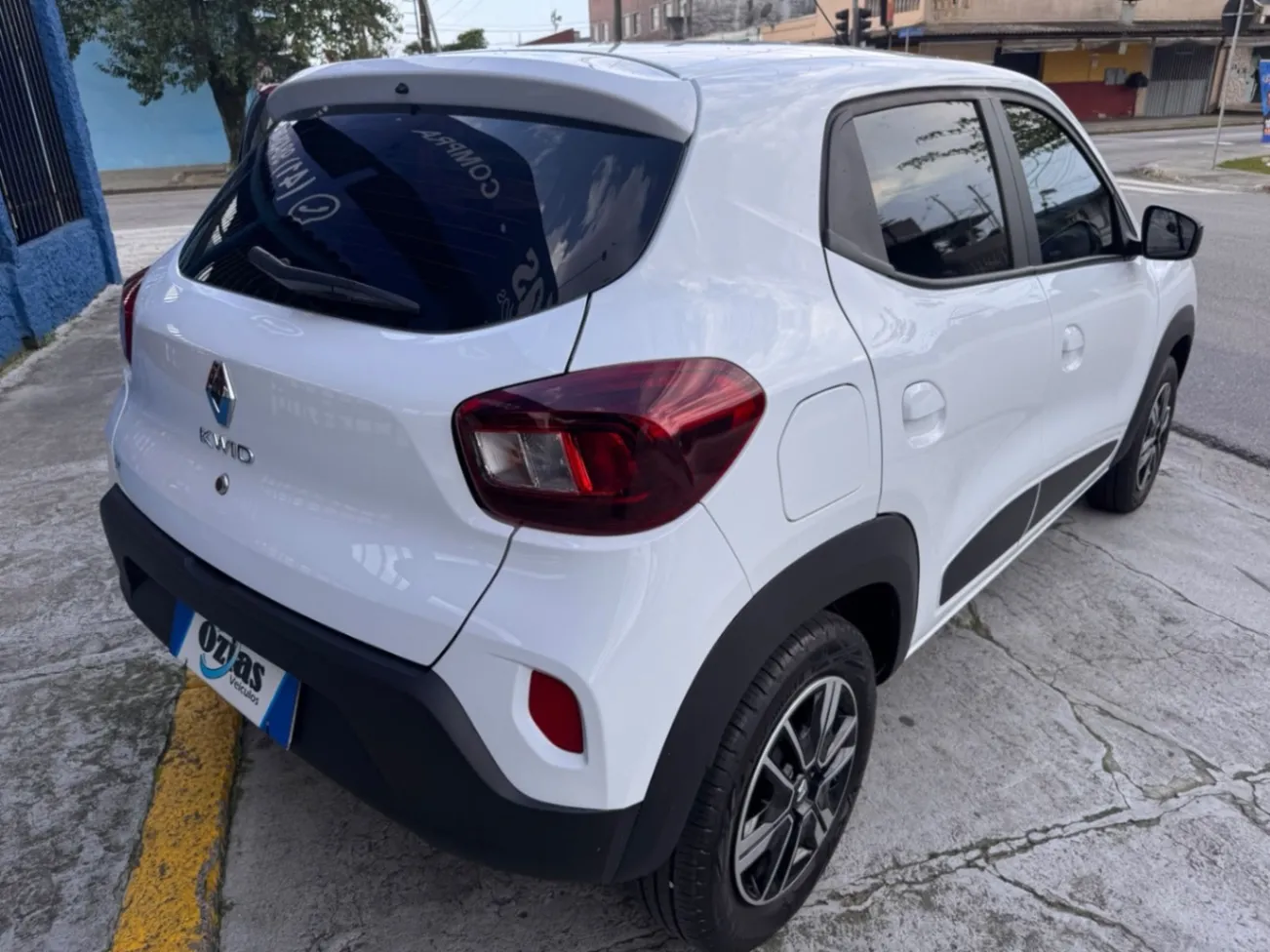 RENAULT KWID INTENSE 1.0 FLEX 12V 5P MEC. 2023 - foto 2