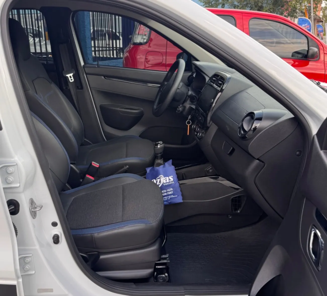 RENAULT KWID INTENSE 1.0 FLEX 12V 5P MEC. 2023 - foto 5