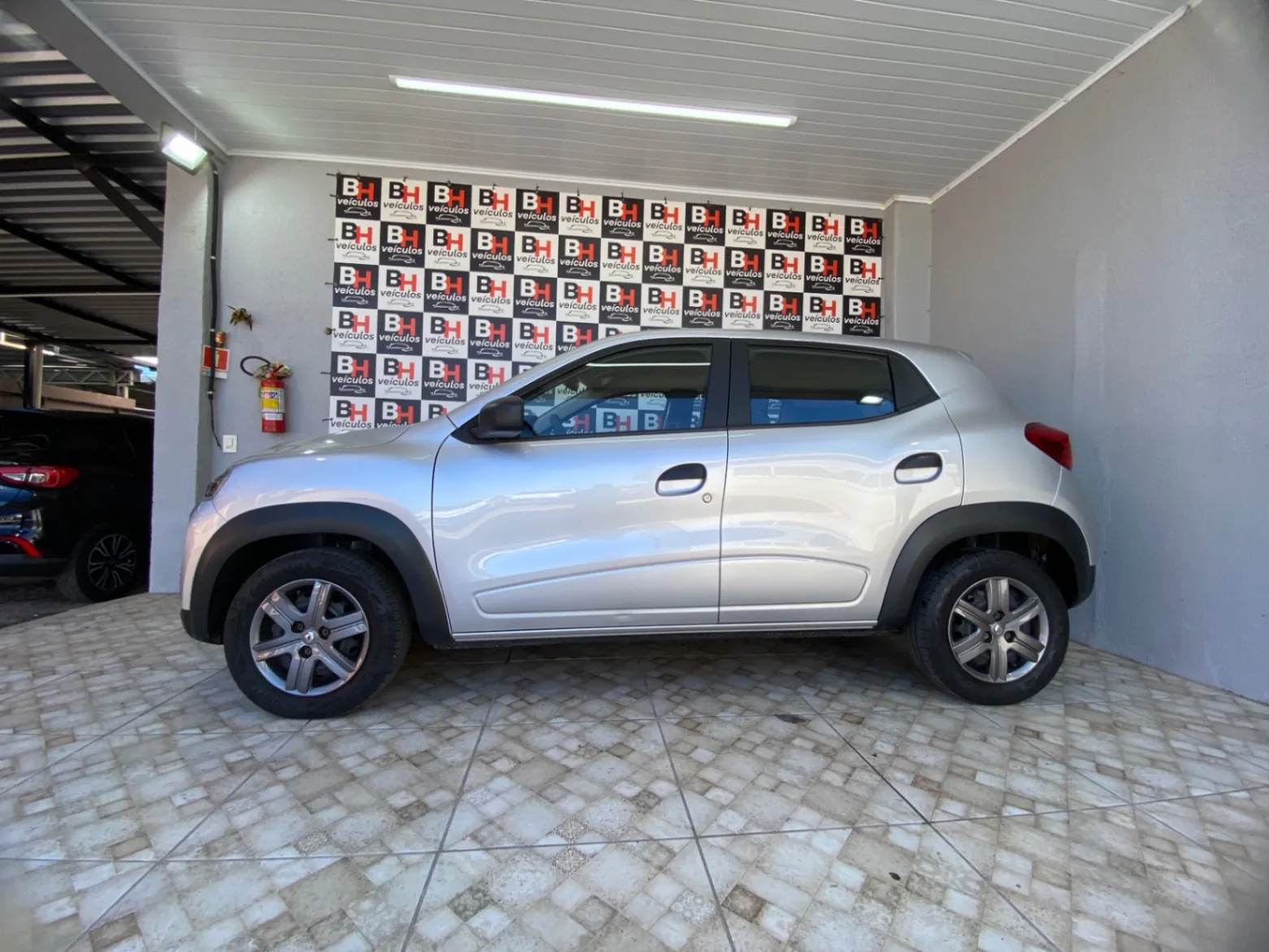 RENAULT KWID ZEN 1.0 FLEX 12V 5P MEC. 2023 - foto 6