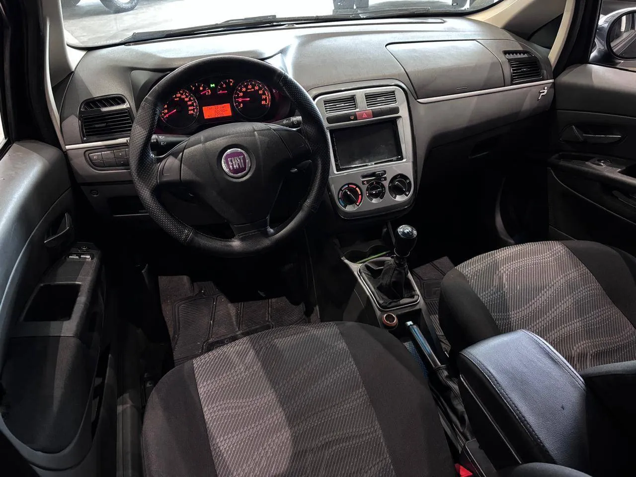 FIAT PUNTO ELX 1.4 FIRE FLEX 8V 5P 2009 - foto 3