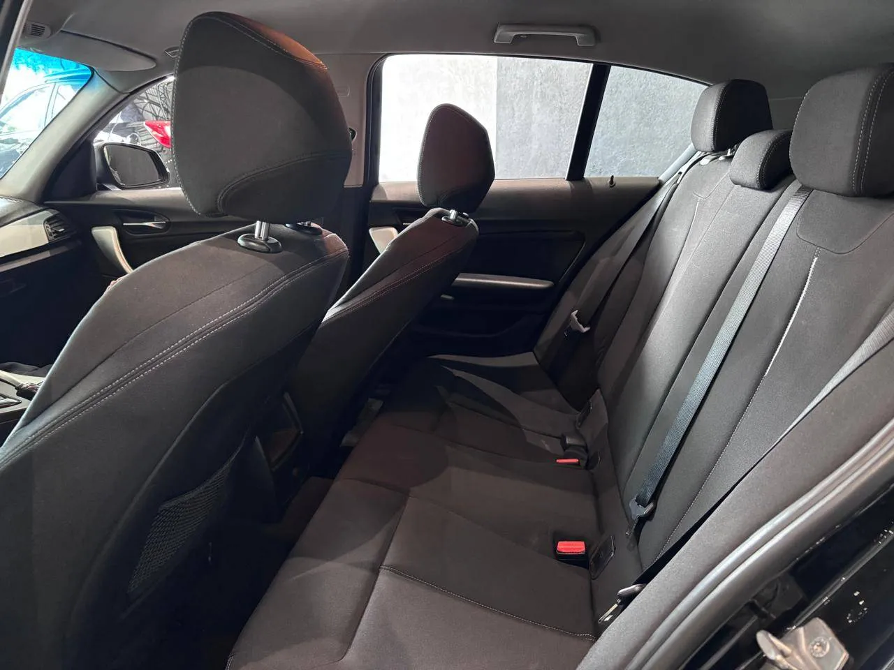 BMW 118IA / URBAN/SPORT 1.6 TB 16V 170CV 5P 2013 - foto 7