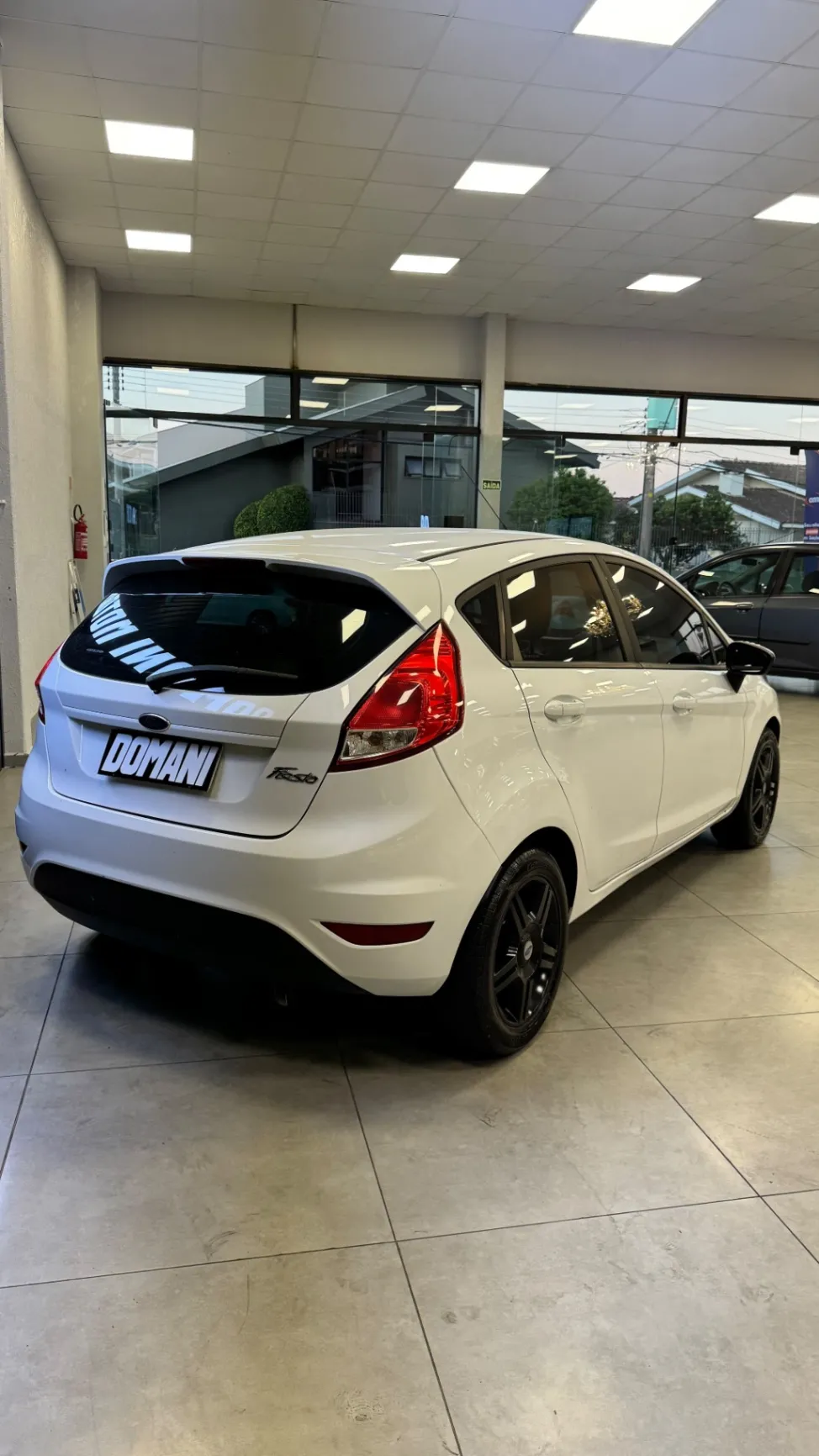 FORD FIESTA 1.6 SE HATCH 16V FLEX 4P MANUAL 2014 - foto 4