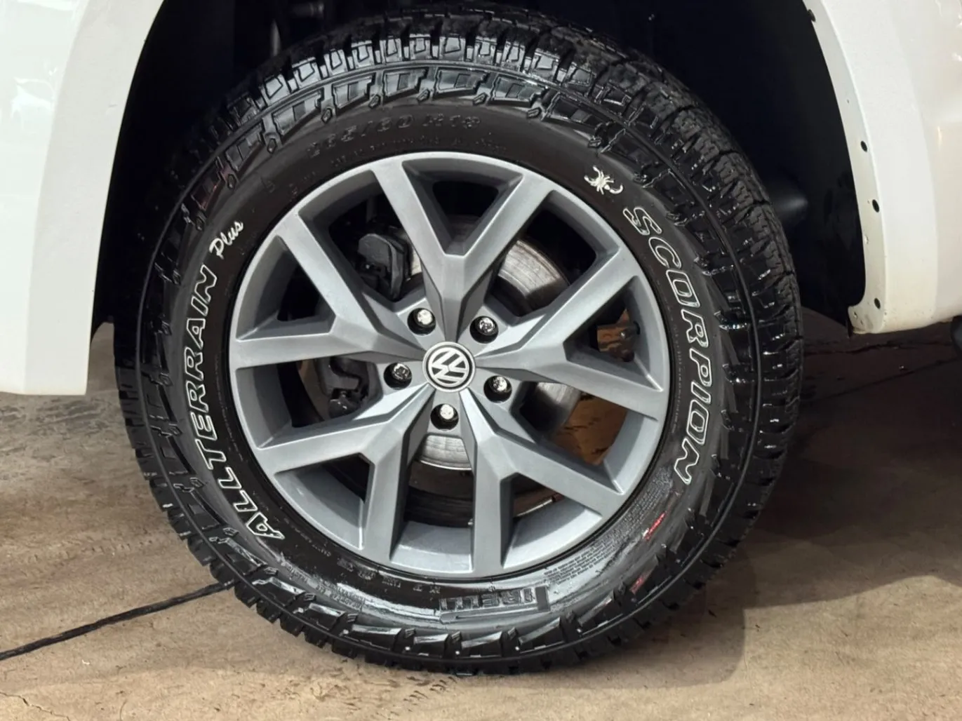VOLKSWAGEN AMAROK HIGHLINE CD 2.0 16V TDI 4X4 DIES. 2014 - foto 3