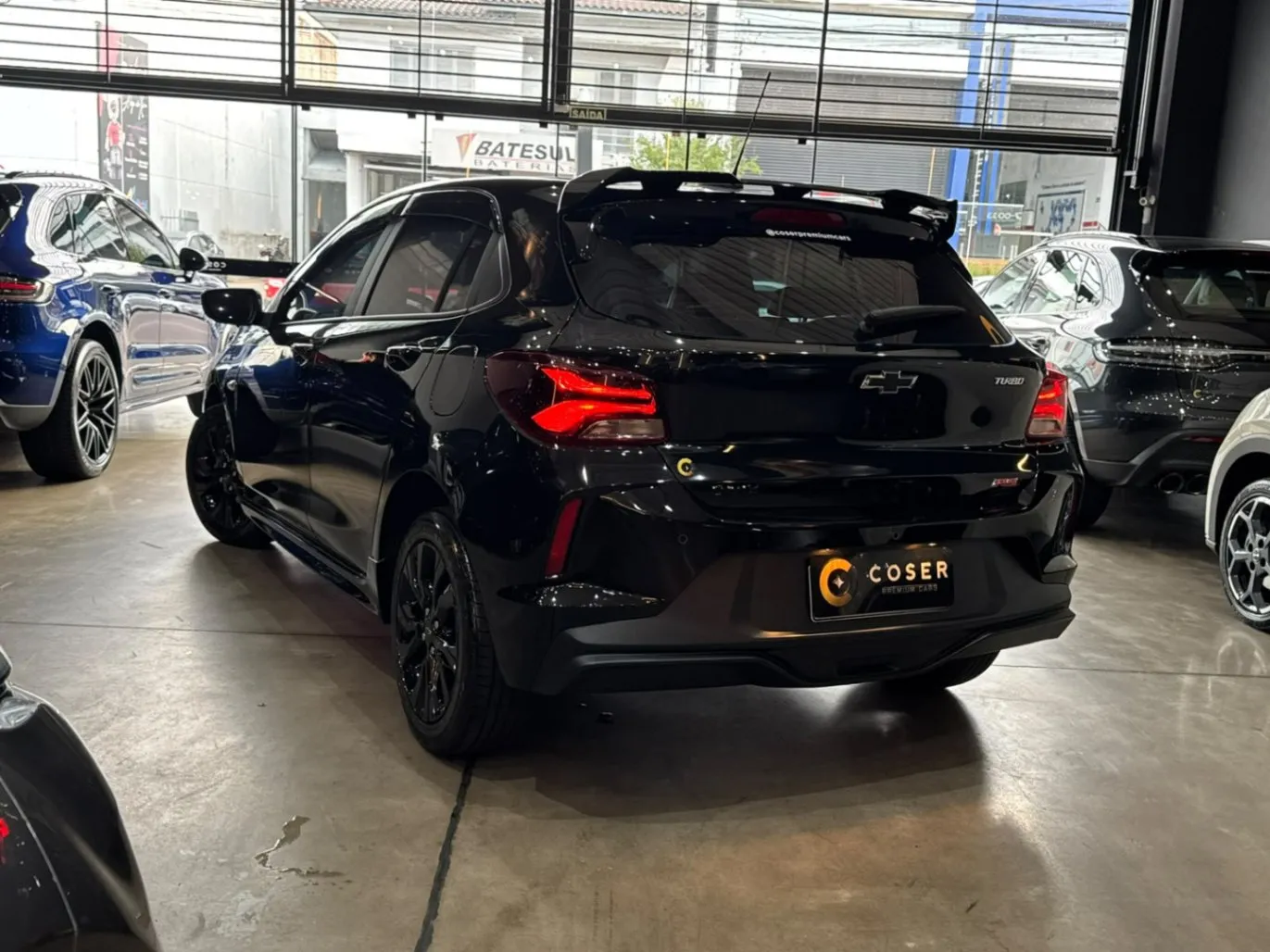 CHEVROLET ONIX HATCH RS 1.0 TB 12V FLEX 5P AUT. 2023 - foto 2