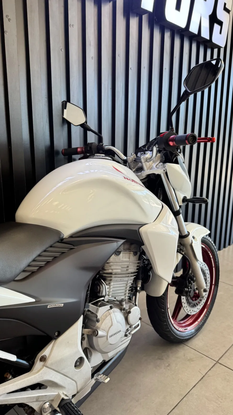 HONDA CB 300R/ 300R FLEX 2012 - foto 8