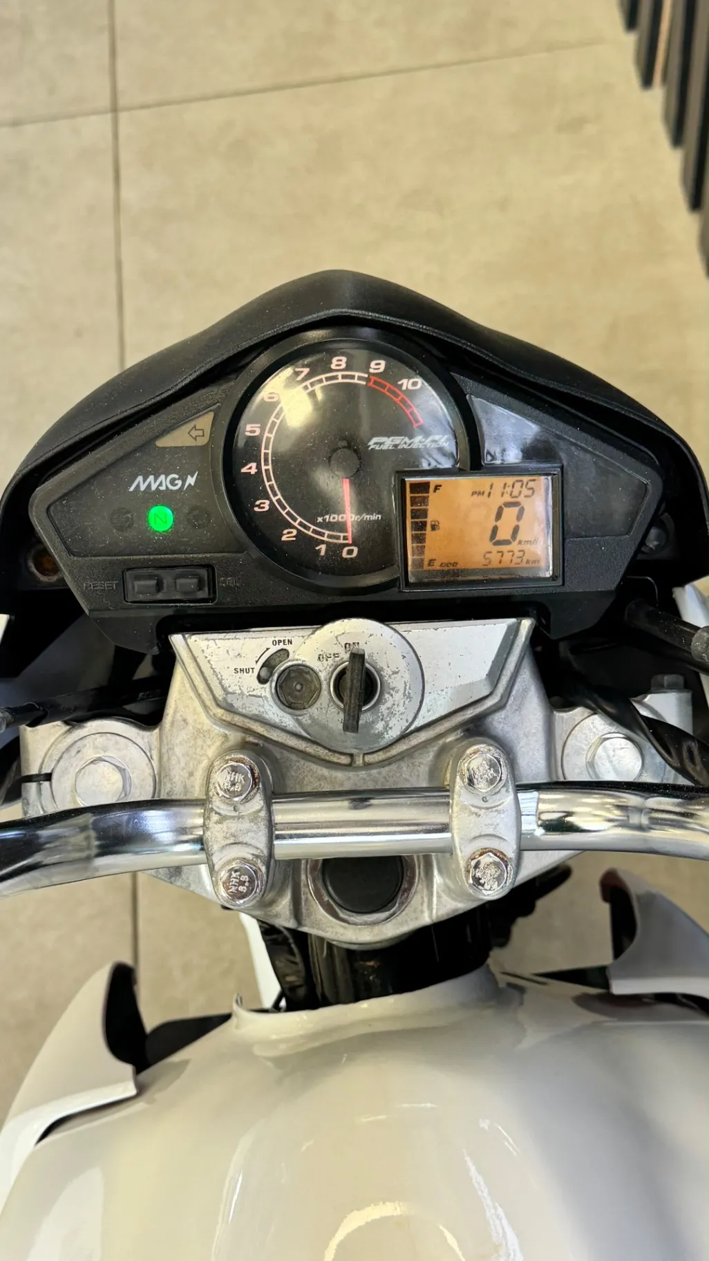HONDA CB 300R/ 300R FLEX 2012 - foto 11