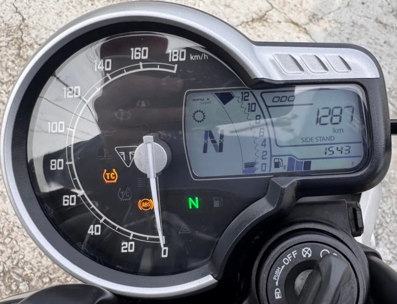 TRIUMPH SPEED 400 2025 - foto 6
