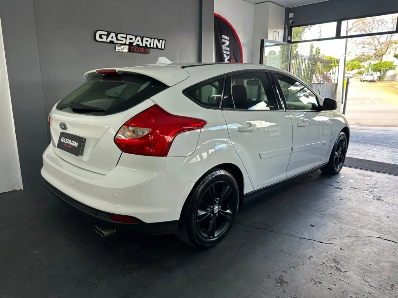 FORD FOCUS 1.6 S/SE/SE PLUS FLEX 8V/16V 5P 2013 - foto 4
