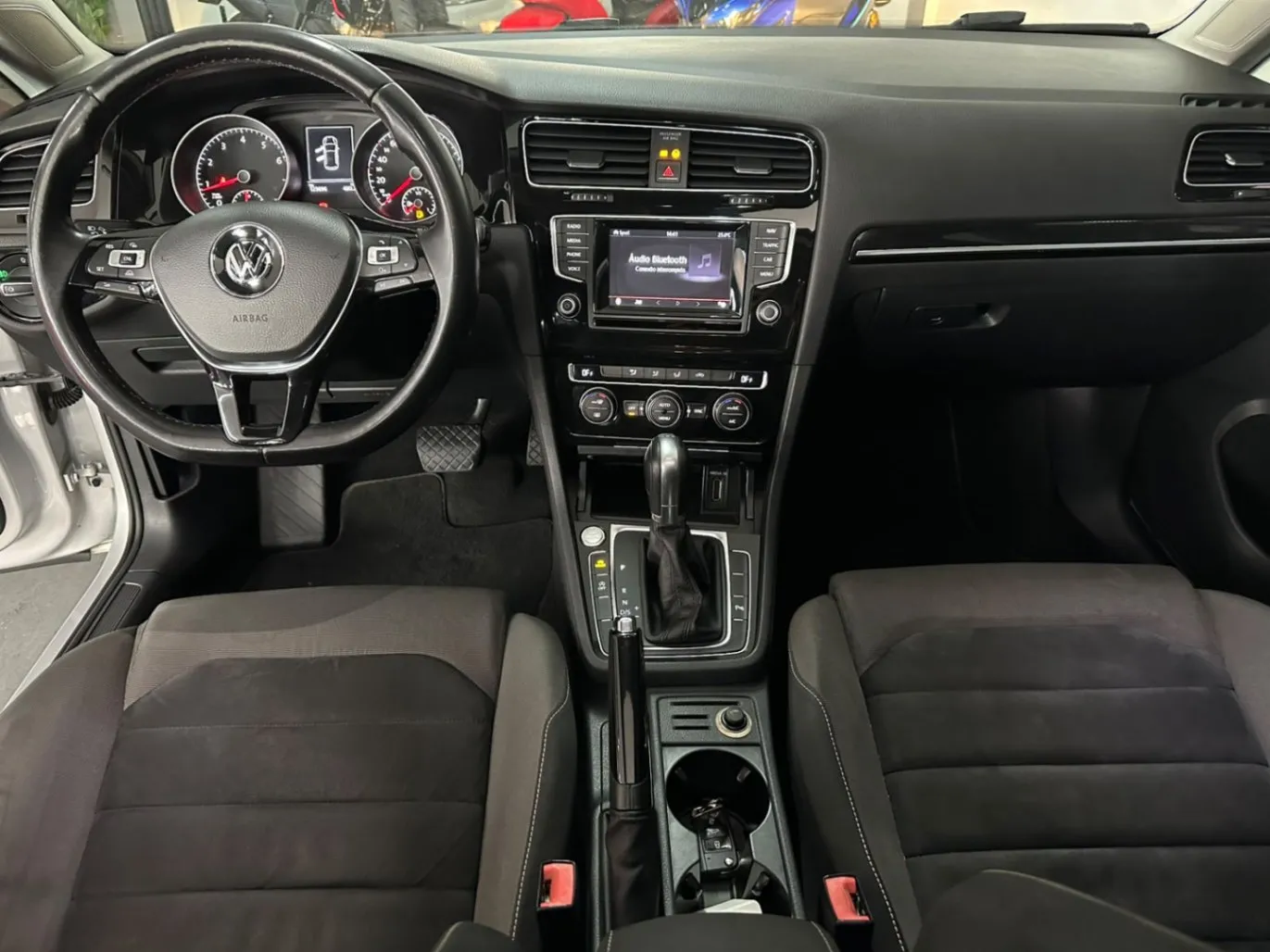 VOLKSWAGEN GOLF HIGHLINE 1.4 TSI 140CV AUT. 2015 - foto 5