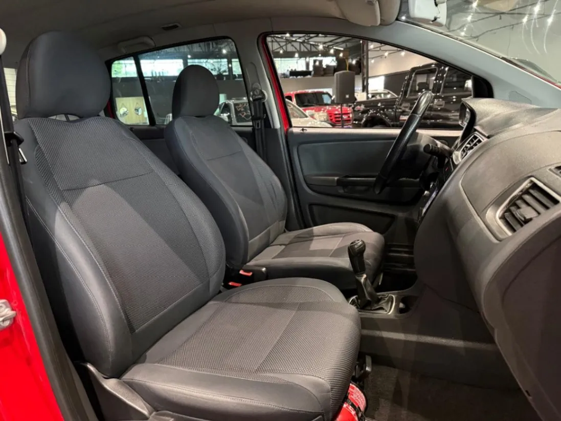 VOLKSWAGEN FOX 1.6 MI TOTAL FLEX 8V 5P 2012 - foto 6