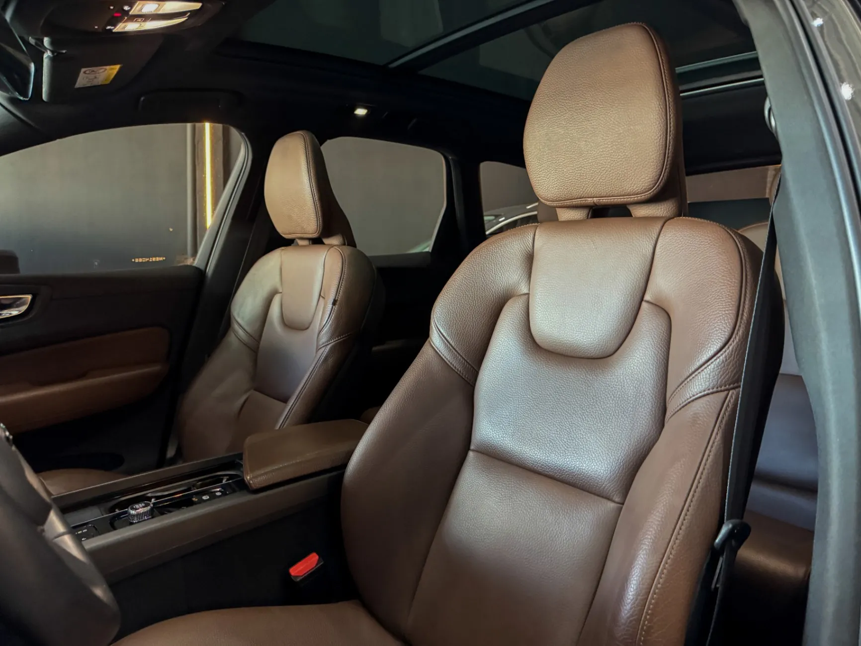 VOLVO XC 60 T-8 INSC. EXPRESS. 2.0 (HIBRIDO) 2021 - foto 5