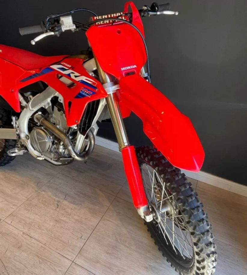 HONDA CRF 250 R ÚNICA 2022 - foto 2