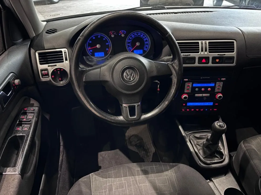 VOLKSWAGEN BORA 2.0/ 2.0 FLEX 8V MEC. 2010 - foto 4