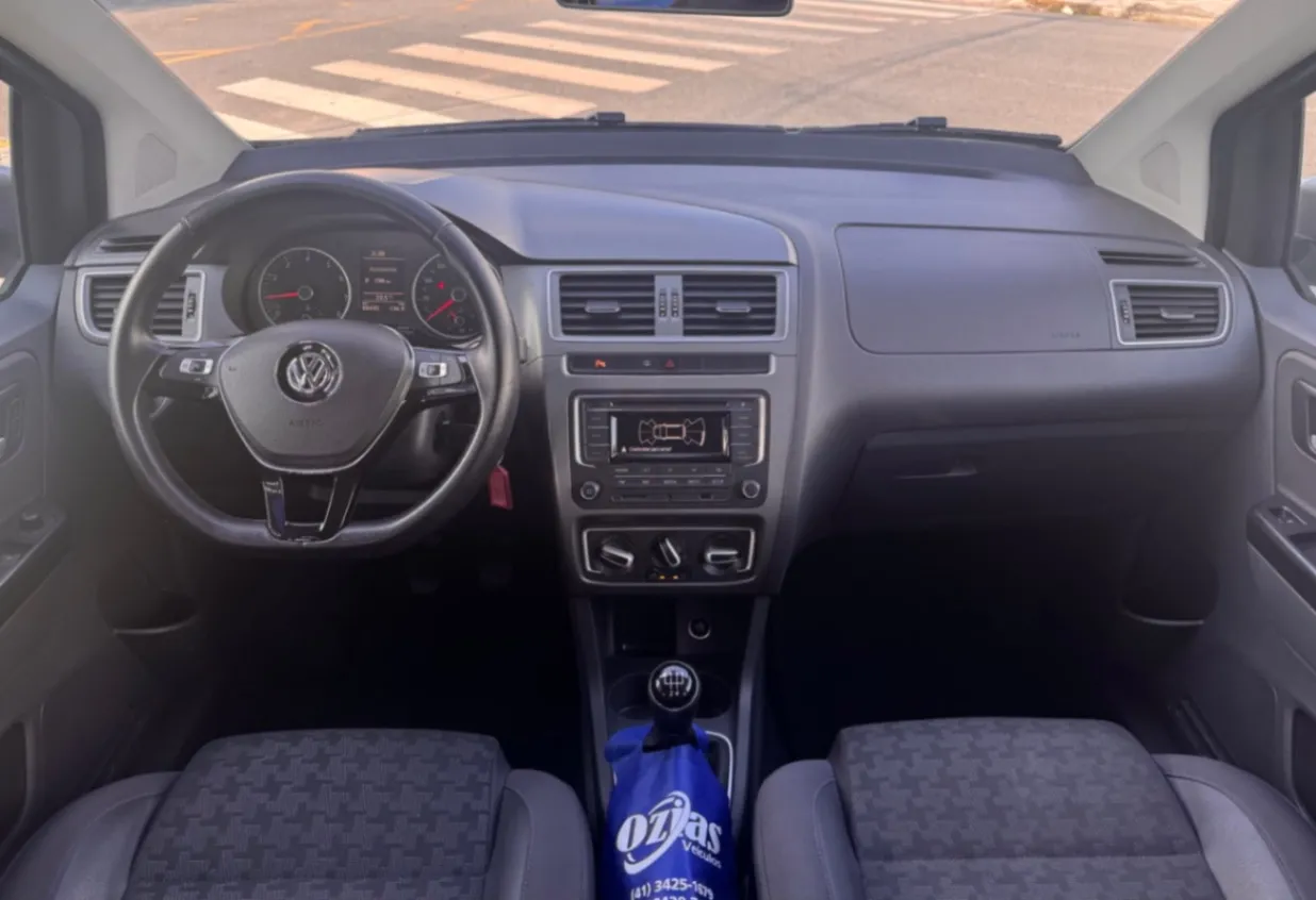 VOLKSWAGEN FOX COMFORTLINE 1.0 FLEX 12V 5P 2016 - foto 8
