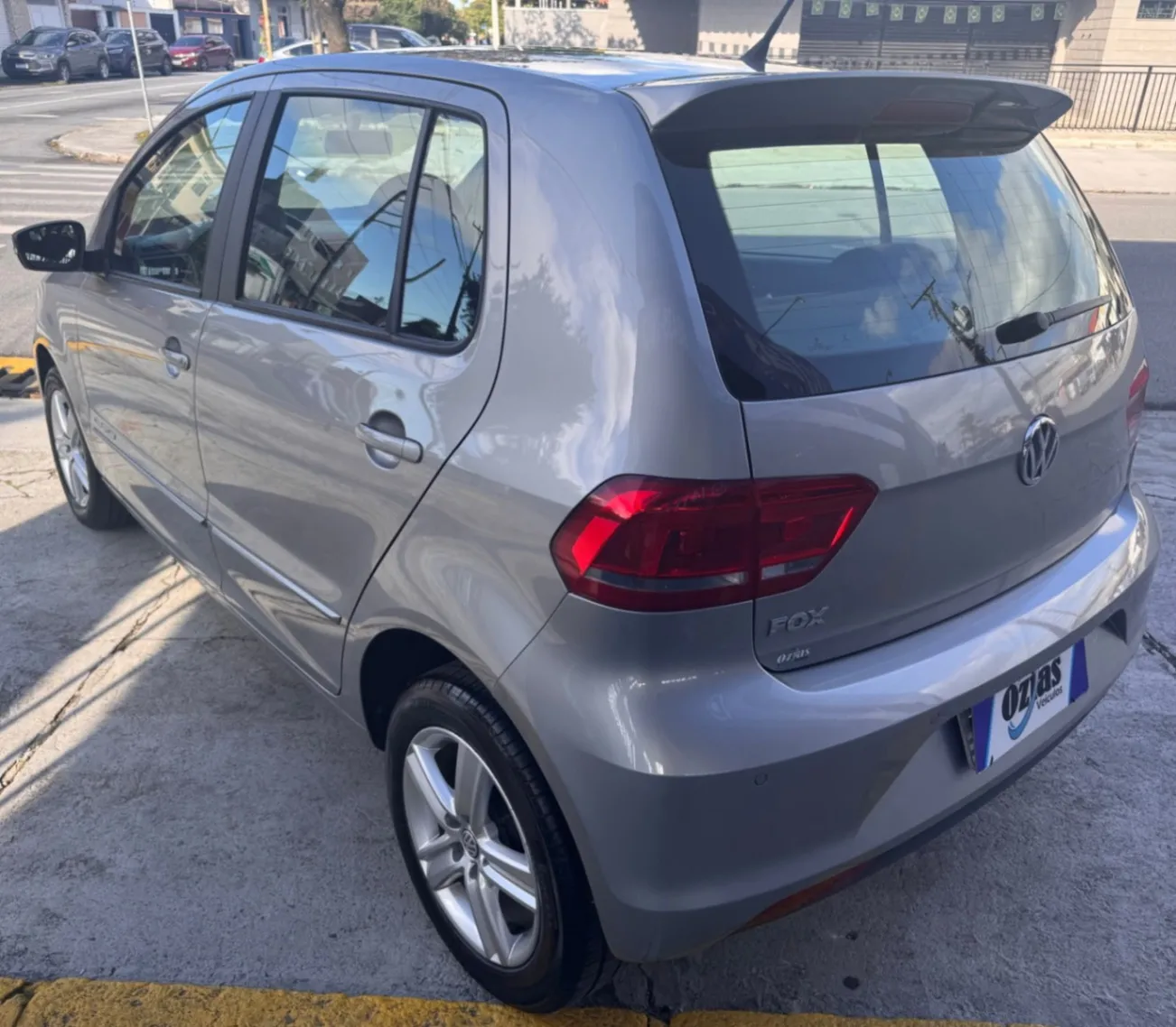 VOLKSWAGEN FOX COMFORTLINE 1.0 FLEX 12V 5P 2016 - foto 4