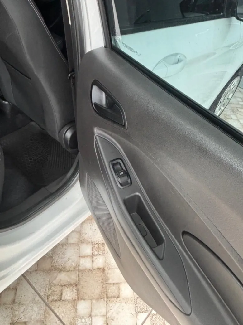 FORD KA 1.5 SE/SE PLUS 16V FLEX 5P 2017 - foto 4