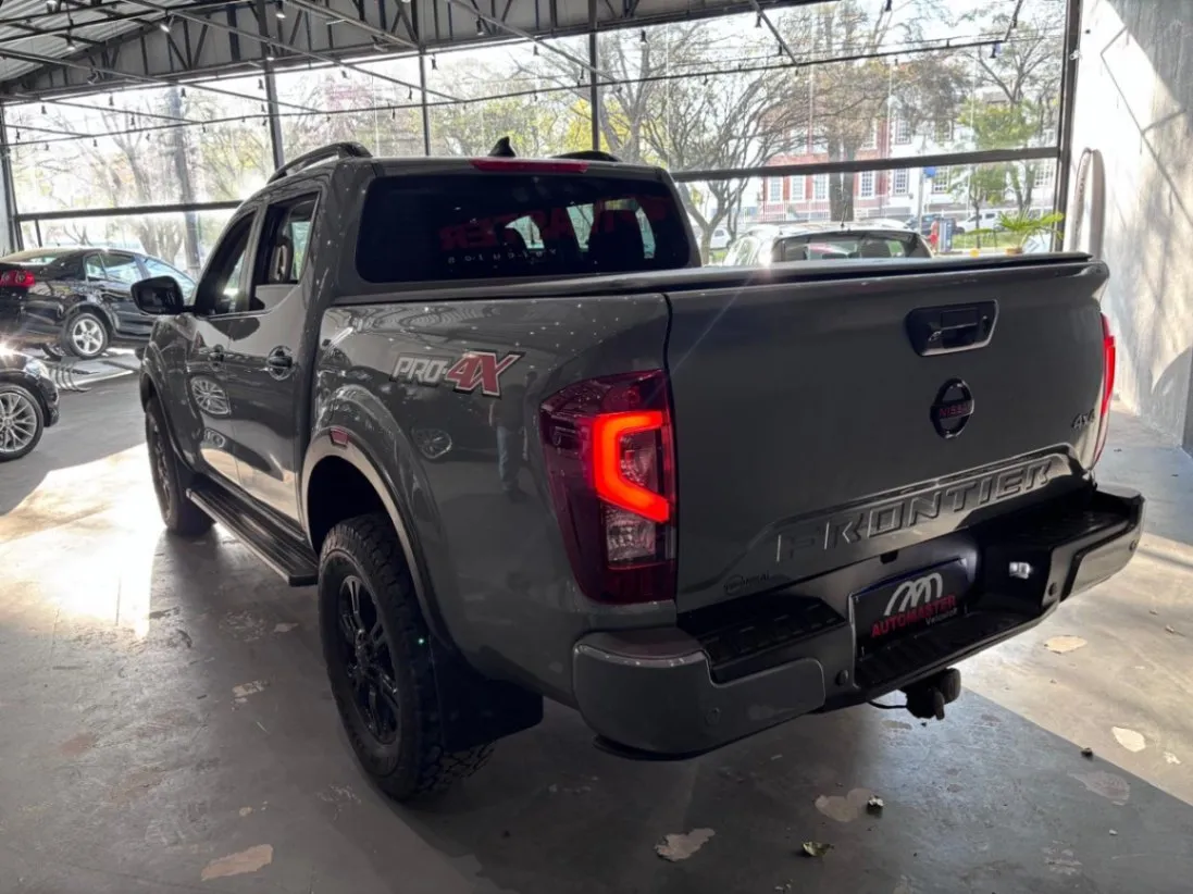 NISSAN FRONTIER PRO4X CD 4X4 2.3 BI-TB DIE. AUT 2022 - foto 10