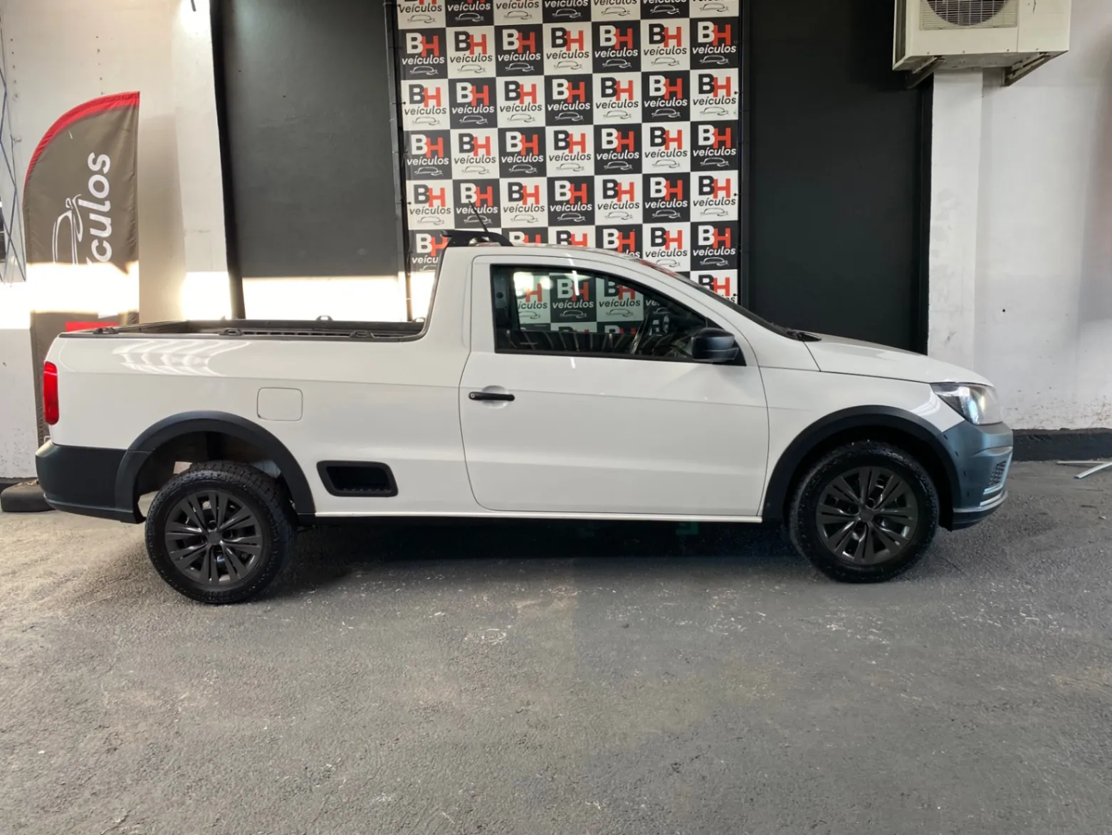 VOLKSWAGEN SAVEIRO ROBUST 1.6 TOTAL FLEX 16V 2023 - foto 7