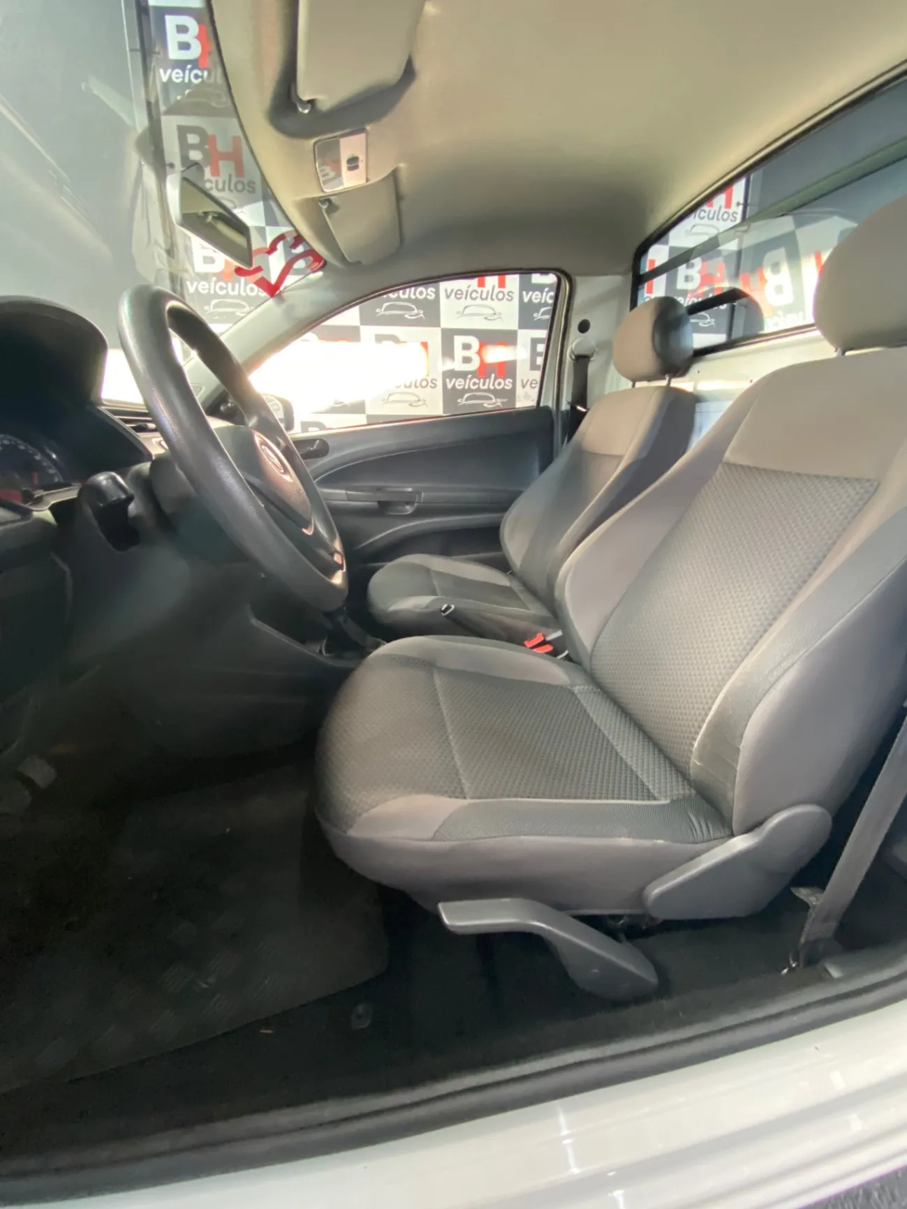VOLKSWAGEN SAVEIRO ROBUST 1.6 TOTAL FLEX 16V 2023 - foto 6