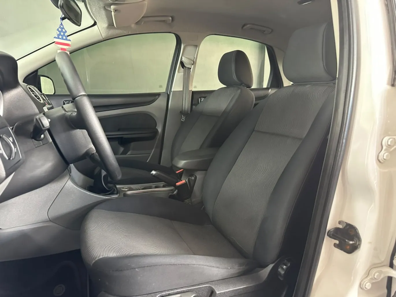 FORD FOCUS 1.6 S/SE/SE PLUS FLEX 8V/16V 5P 2010 - foto 6
