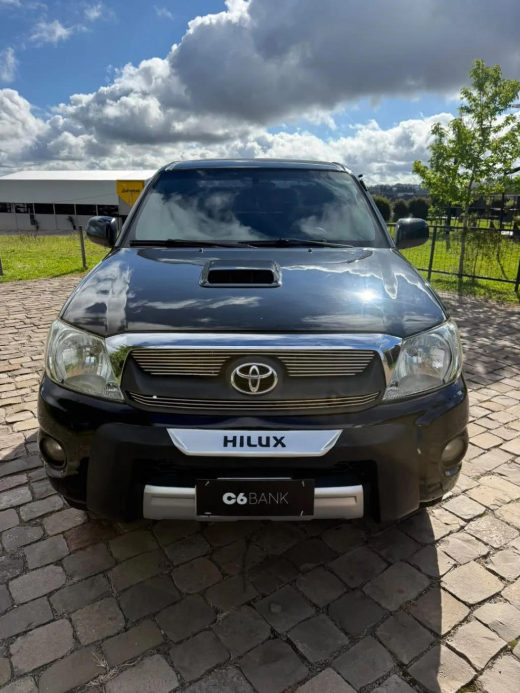TOYOTA HILUX CD SRV D4-D 4X4 3.0 TDI DIES 2010 - foto 2