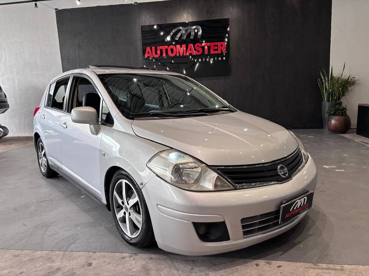 NISSAN TIIDA SL 1.8/1.8 FLEX 16V AUT. 2010 - foto 2