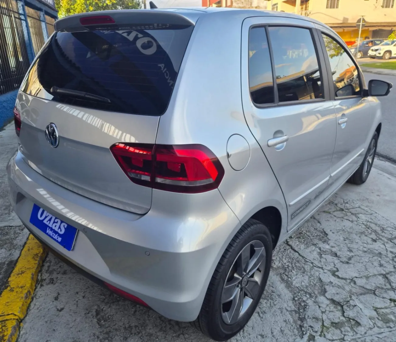 VOLKSWAGEN FOX CONNECT 1.6 FLEX 8V 5P 2017 - foto 4