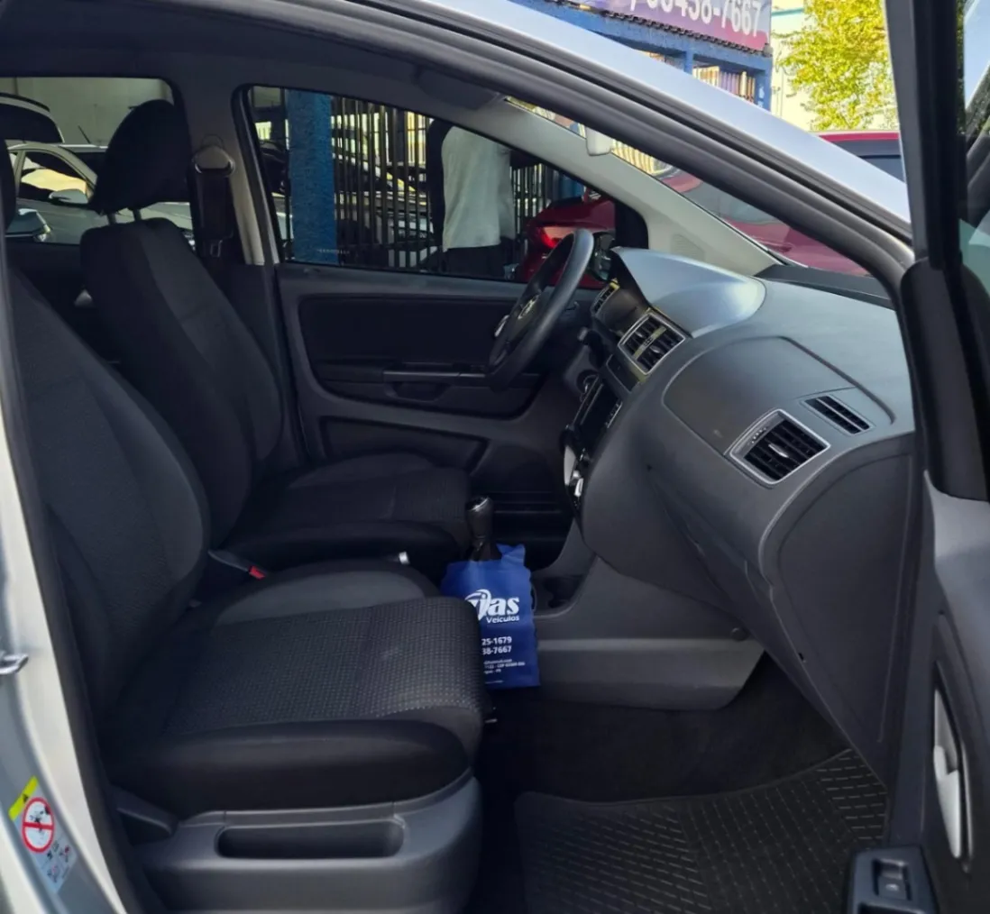 VOLKSWAGEN FOX CONNECT 1.6 FLEX 8V 5P 2017 - foto 5