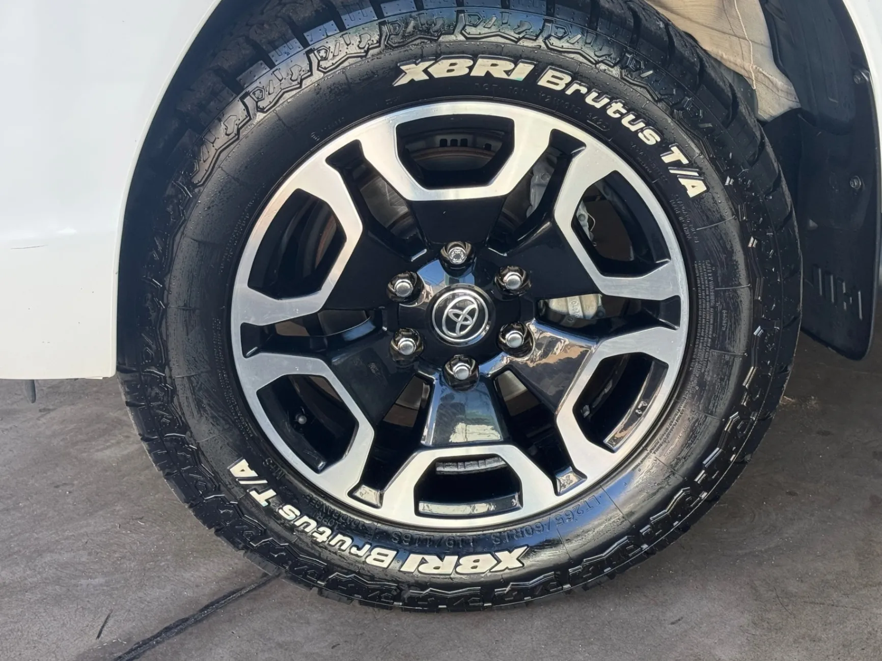 TOYOTA HILUX CD SRV 4X4 2.8 TDI DIESEL AUT. 2024 - foto 2