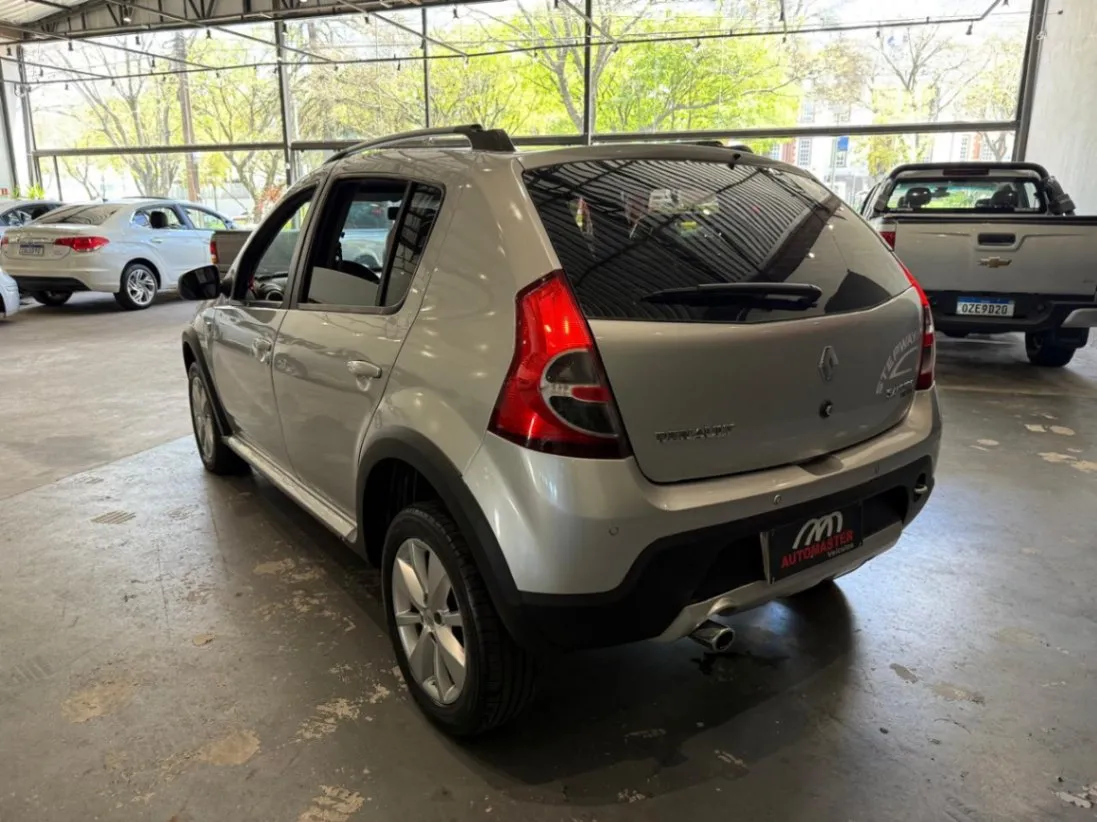 RENAULT SANDERO STEPWAY HI-FLEX 1.6 16V 5P 2010 - foto 8