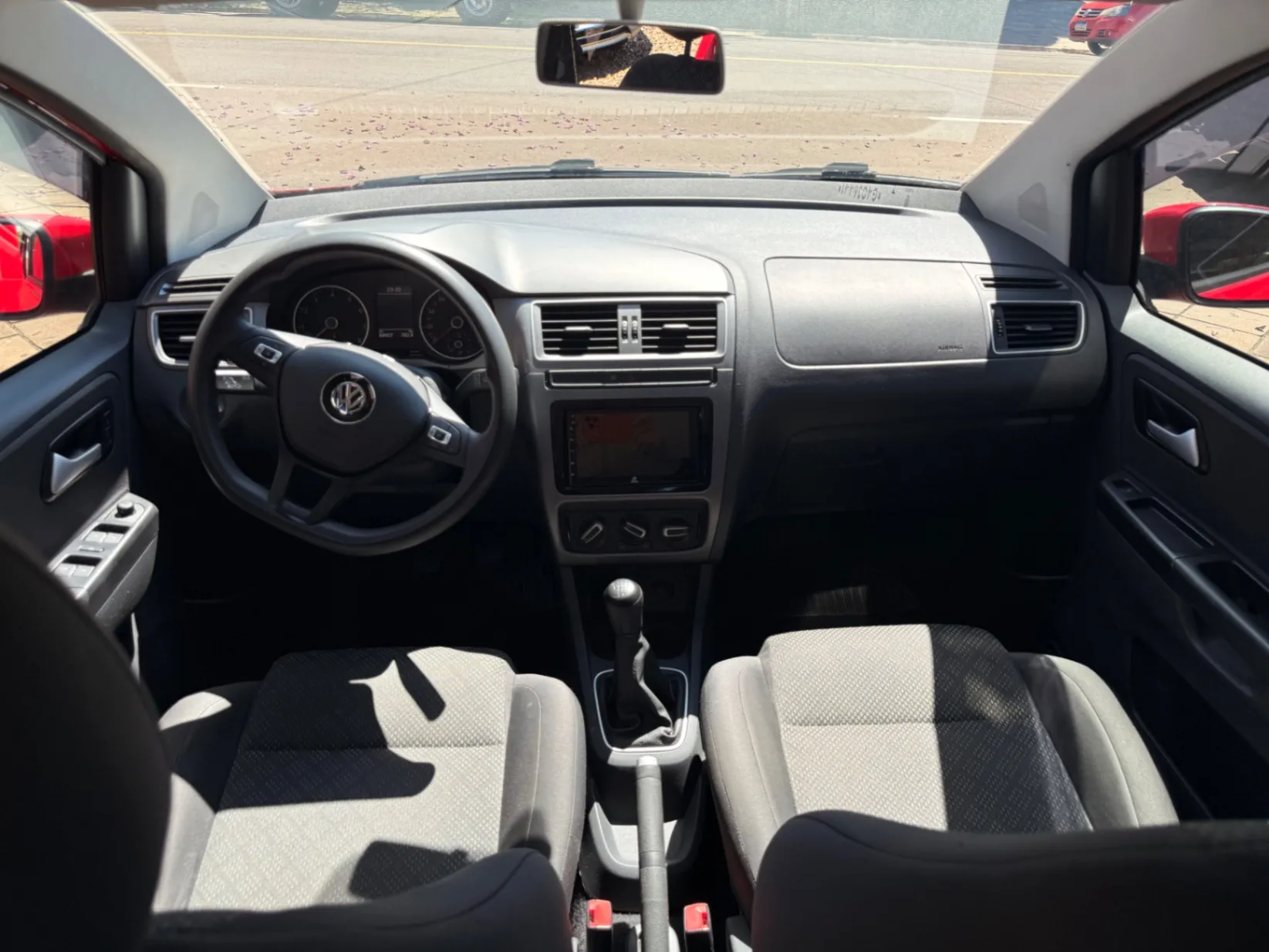 VOLKSWAGEN FOX TRENDLINE 1.0 FLEX 12V 5P 2015 - foto 5