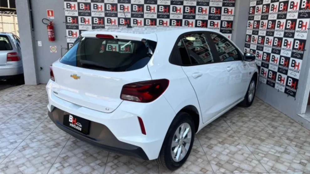 CHEVROLET ONIX HATCH LT 1.0 12V TB FLEX 5P MEC. 2022 - foto 4